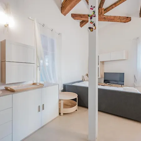 Apartment Casa Dell'aquila - - 10 Min From Venice - Wifi *